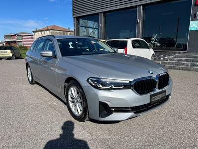 BMW Serie 5 520d 520d Touring Business Argento usata Cerea