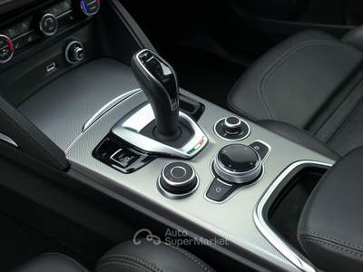 Alfa Romeo Stelvio 2.2 t Veloce Q4 210cv auto Bianco usata Bassano del Grappa