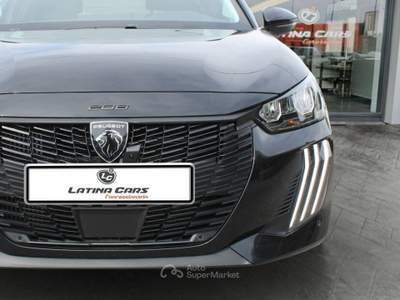 Peugeot 208 1.2 puretech Allure s&s 100cv con CarPlay Nero usata Latina