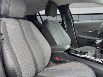 Peugeot 208 1.2 puretech Allure s&s 100cv con CarPlay Nero usata Latina