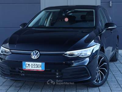 Volkswagen Golf 1.5 eTSI 130 CV EVO ACT DSG Life Nero usata Caorso