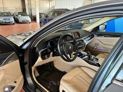 BMW Serie 5 530i 530i xdrive luxury auto Grigio usata Bollengo