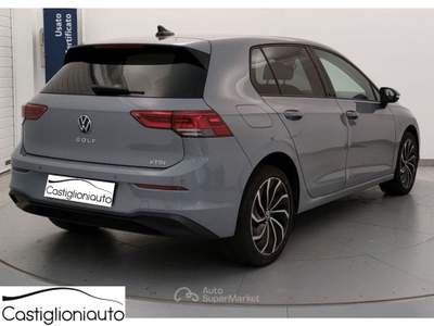 Volkswagen Golf GOLF 1.0 eTSI 81kW EVO Life DSG Grigio usata Tradate