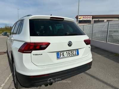 Volkswagen Tiguan SCR Business BlueMotion Technology Bianco usata Maserà di Padova