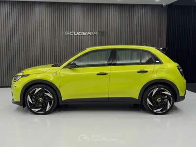 Abarth 600e 54kWh Turismo 240cv Giallo usata Milano