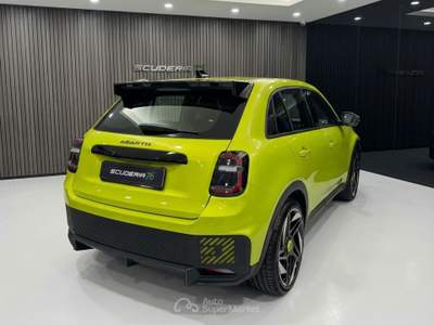 Abarth 600e 600e 54kWh Turismo 240cv Giallo usata Milano
