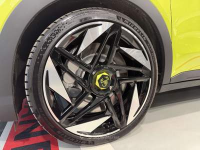 Abarth 600e 54kWh Turismo 240cv Giallo usata Milano