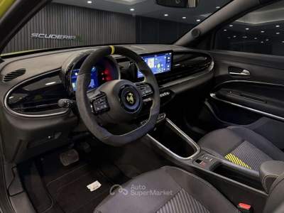 Abarth 600e 54kWh Turismo 240cv Giallo usata Milano