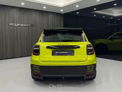 Abarth 600e 600e 54kWh Turismo 240cv Giallo usata Milano