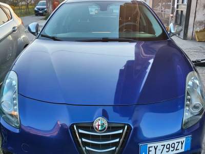 Alfa Romeo Giulietta Da vetrina, tagliandata, revisionata, gommata usata Vairano Patenora