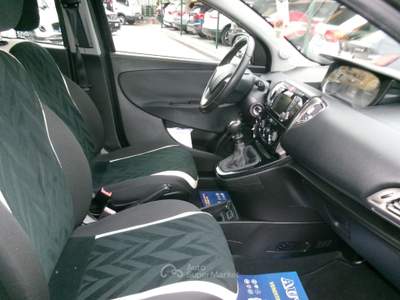 Lancia Ypsilon YPSILON 1.2 PLATINUM 69CV +600.00 GPL NUOVO Nero usata Giugliano in Campania