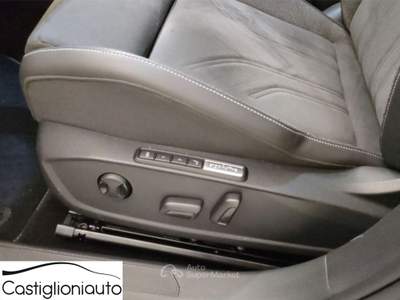 Volkswagen Golf Golf 2.0 TDI SCR 110KW Style DSG Nero usata Tradate