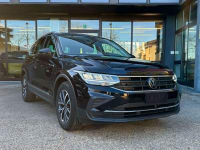 Volkswagen Tiguan 1.5Tsi 130cv LIFE *SENSORI - CLIMA 3 ZONE - NAV* usata Torino