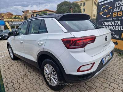 Volkswagen T-Roc 1.0 tsi Life 110cv PROMO FINANZIAMENTO Bianco usata Roma
