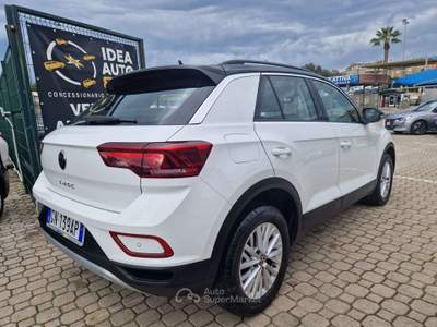 Volkswagen T-Roc 1.0 tsi Life 110cv PROMO FINANZIAMENTO Bianco usata Roma