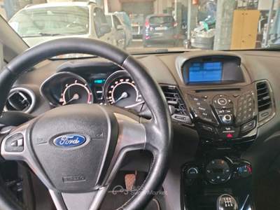 Ford Fiesta Super accessoriata , garantita, completamente tagliandata usata Vairano Patenora