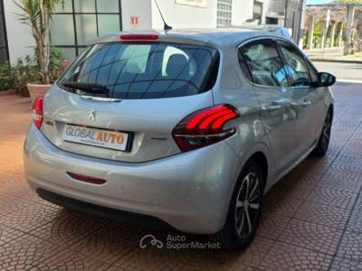 Peugeot 208 5p Allure Ok neopatentati Grigio usata Seregno