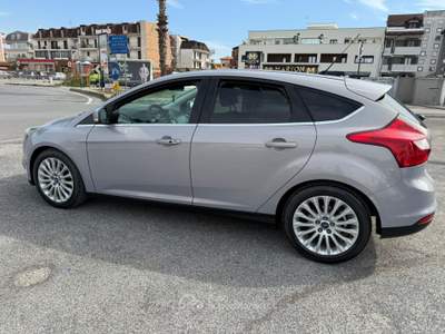 Ford Focus TITANIUM 1.6TDCI 115CV Grigio usata giugliano in campania