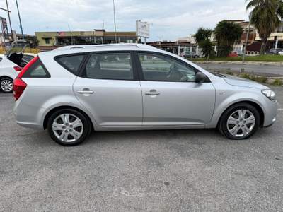 Kia Ceed CEE’D SPORTSWAGON 1.6CRDi VGT 90CV LX Grigio usata giugliano in campania