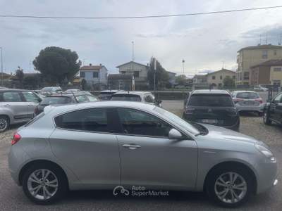 Alfa Romeo Giulietta Giulietta 1.4 t Distinctive 120cv GPL NEOPATENTATI Argento usata Ravenna