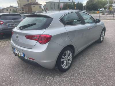 Alfa Romeo Giulietta Giulietta 1.4 t Distinctive 120cv GPL NEOPATENTATI Argento usata Ravenna