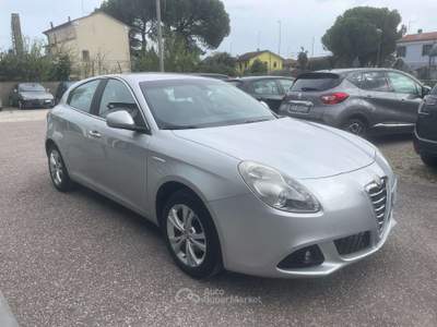 Alfa Romeo Giulietta Giulietta 1.4 t Distinctive 120cv GPL NEOPATENTATI Argento usata Ravenna