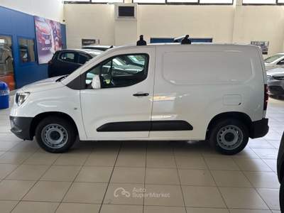 Opel Combo 1.5 Diesel 100cv Edition S&S L1 650 Kg MT5 9.500 + IVA 22% Bianco usata Voghera