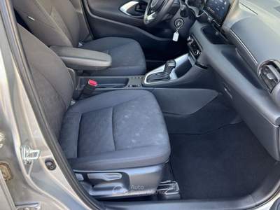 Toyota Yaris Yaris 1.5h Active Grigio usata Comacchio