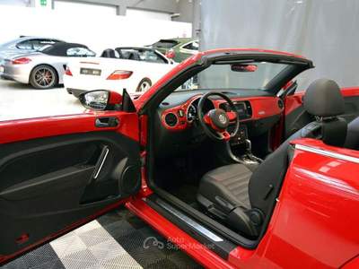 Volkswagen Maggiolino Cabrio 1.2 TSI Dsg BMT Pelle-Pdc-Navi-Retrocamera Rosso usata Monza
