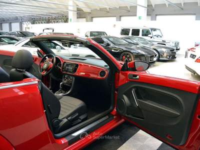 Volkswagen Maggiolino Cabrio 1.2 TSI Dsg BMT Pelle-Pdc-Navi-Retrocamera Rosso usata Monza