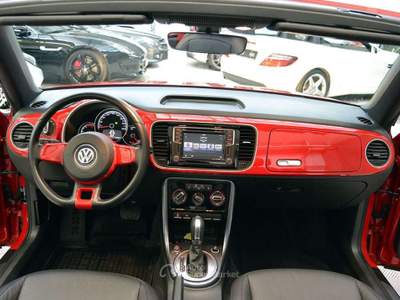 Volkswagen Maggiolino Cabrio 1.2 TSI Dsg BMT Pelle-Pdc-Navi-Retrocamera Rosso usata Monza
