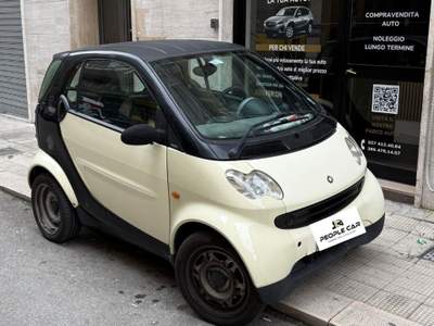 Smart ForTwo coupé pure (45 kW) Beige usata Bari
