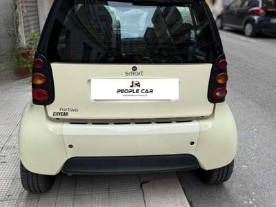 Smart ForTwo coupé pure (45 kW) Beige usata Bari