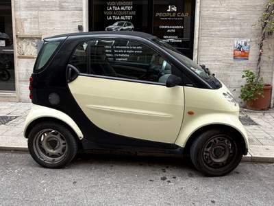Smart ForTwo coupé pure (45 kW) Beige usata Bari