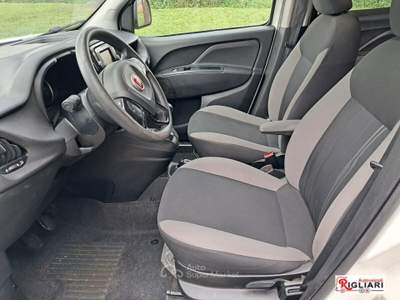 Fiat Doblò Doblò Maxi 1.6 MJT – Robustezza e spazio a bordo, pronto all’uso Bianco usata Teano