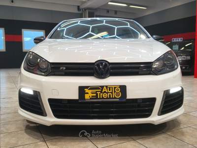 Volkswagen Golf 2.0 270 CV TSI 4x4 R DSG Bianco usata Besenello