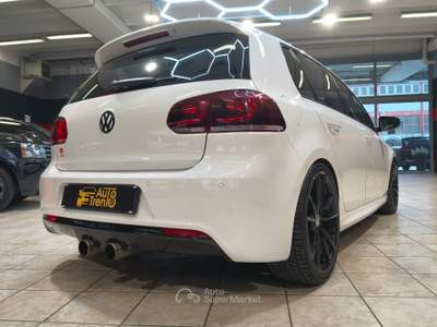 Volkswagen Golf 2.0 270 CV TSI 4x4 R DSG Bianco usata Besenello