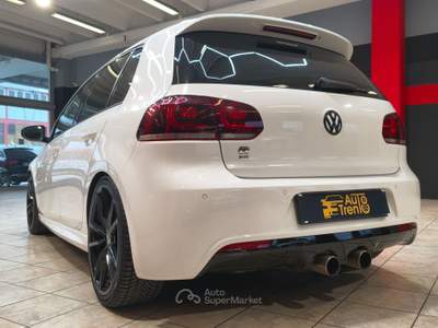Volkswagen Golf 2.0 270 CV TSI 4x4 R DSG Bianco usata Besenello
