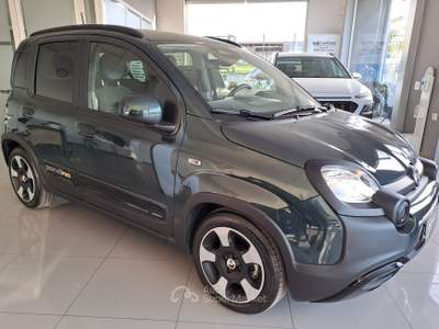 Fiat Panda Cross 1.0 FireFly Hybrid 2025 km 17244 Verde usata Parete