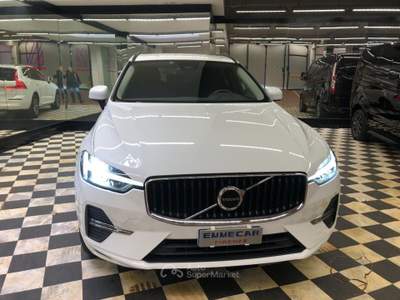Volvo XC60 B4 (d) automatico Core Bianco usata Firenze