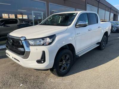 Toyota Hilux 2.4 D-4D A/T 4WD 4 porte Double Cab Executive Bianco usata Scandiano