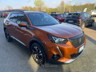 Peugeot 2008 PureTech 130 S&S Allure Arancione usata Scandiano