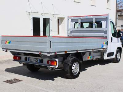 Peugeot Boxer 335 2.2 BlueHDi 140 S&S PL Cassonato Bianco usata DUE CARRARE