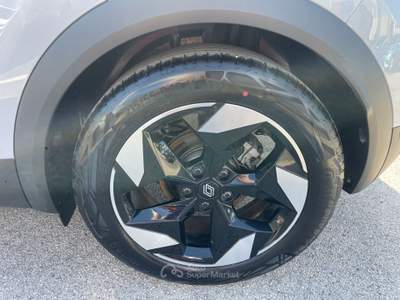Renault Captur 1.6 Hybrid Techno 145cv Auto H&K Argento usata Pozzuoli