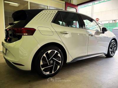 Volkswagen ID.3 ID.3 58 kWh Life - Pompa di calore Bianco usata Trento