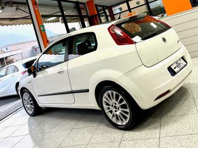 Fiat Punto fIAT Punto III 2005 3p 1.3 mjt 16v Dynamic 75cv Bianco usata Cividate Camuno