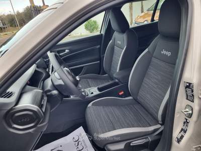 Jeep Avenger 1.2 Turbo 100 CV Longitude Beige usata Taranto
