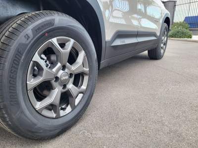 Jeep Avenger 1.2 Turbo 100 CV Longitude Beige usata Taranto