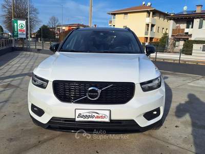 Volvo XC40 D3 AWD Geartronic R-design N°GD646 Bianco usata Rossano Veneto