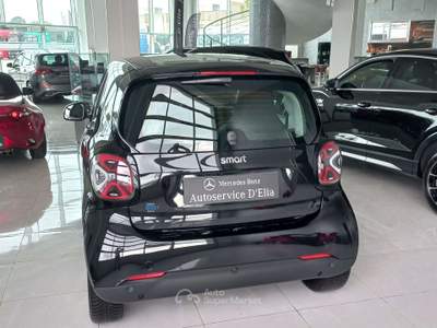 Smart ForTwo EQ  SUPERPASSION  "BLACKMOTION EDITION"  - 22KW Nero usata Monteiasi